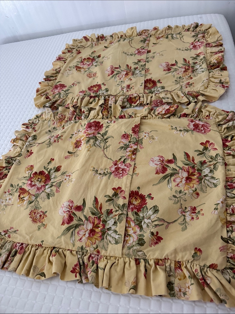 2 Cottage Style Yellow Floral Ruffled Standard Pillow Shams - Picture 6 of 6